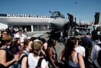 Deretan Pesawat Canggih Tampil Memukau di Paris Air Show 2025